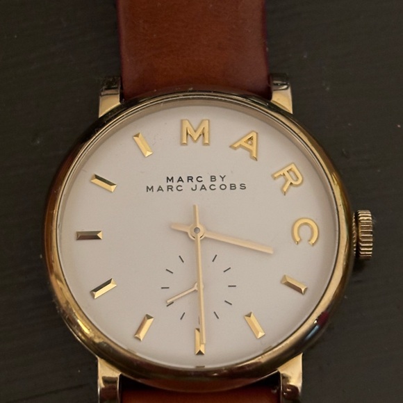 Marc By Marc Jacobs Gold Hardware w/  Brown Leather Strap - Picture 3 of 9